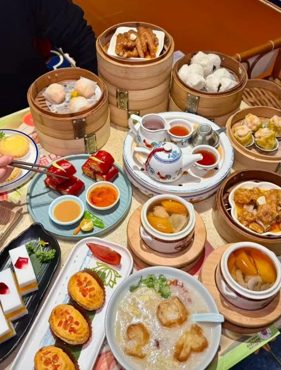 Cantonese morning tea spread, Guangzhou